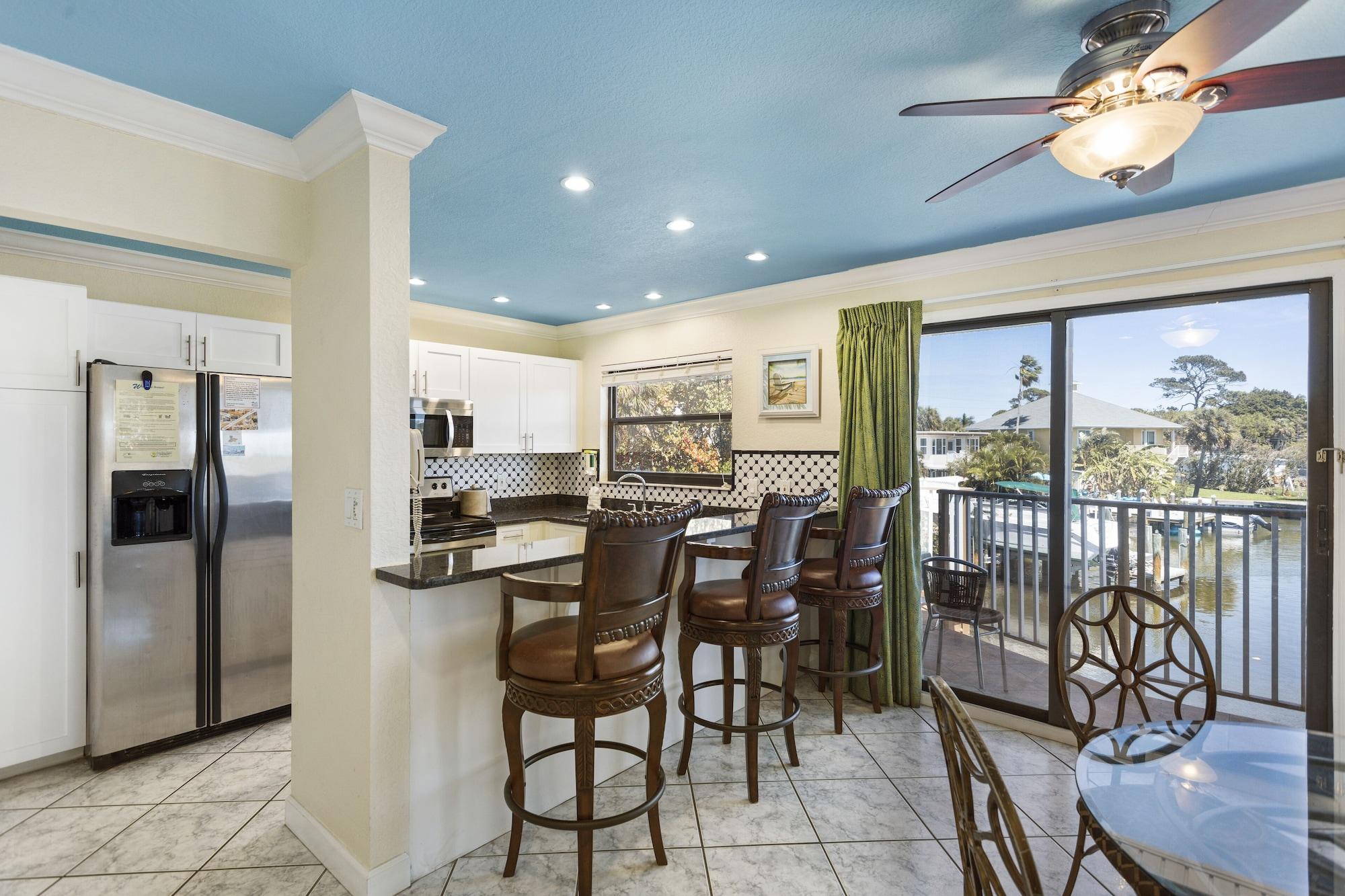 Bayview Plaza Waterfront Resort St. Pete Beach Exterior photo