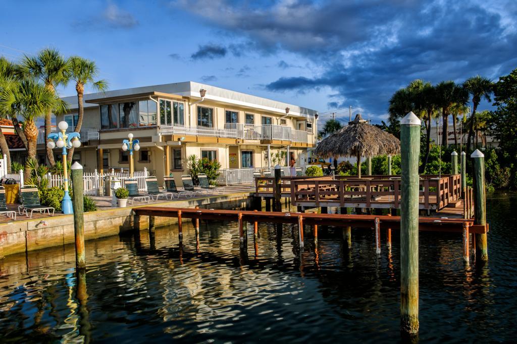 Bayview Plaza Waterfront Resort St. Pete Beach Exterior photo