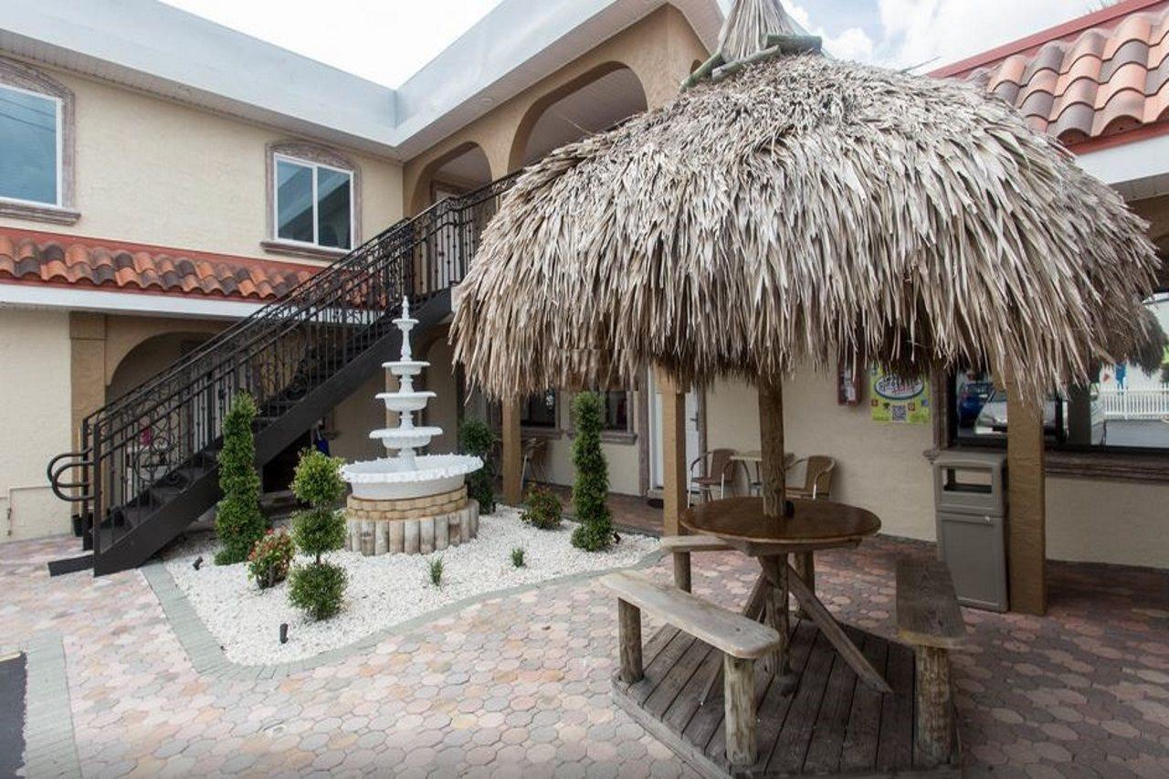 Bayview Plaza Waterfront Resort St. Pete Beach Exterior photo