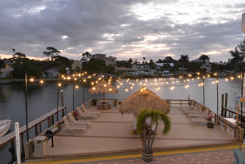 Bayview Plaza Waterfront Resort St. Pete Beach Exterior photo