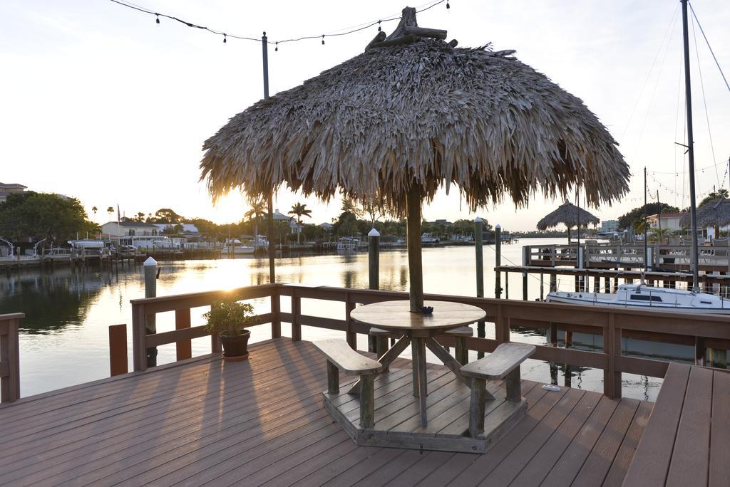 Bayview Plaza Waterfront Resort St. Pete Beach Exterior photo
