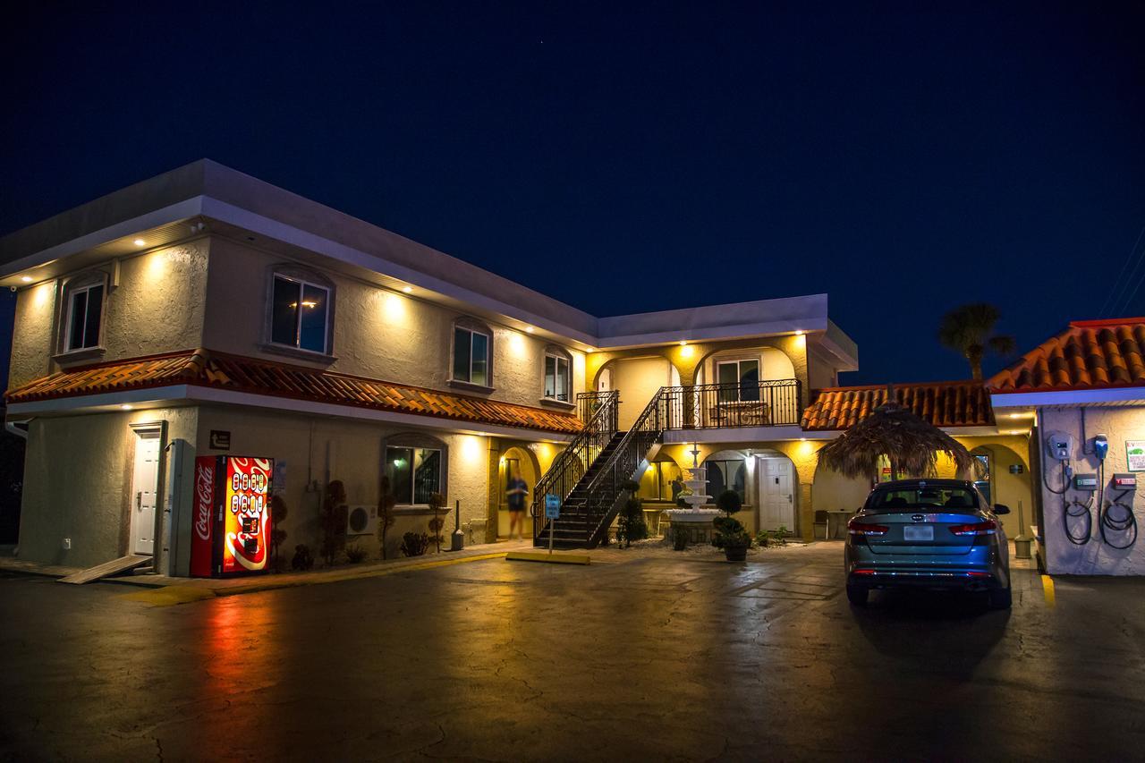 Bayview Plaza Waterfront Resort St. Pete Beach Exterior photo